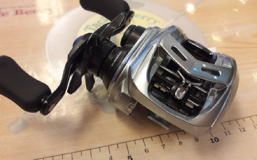 NEW REEL DAIWA 21 ALPHAS SV TW 800H | Reel | Tackle Berry