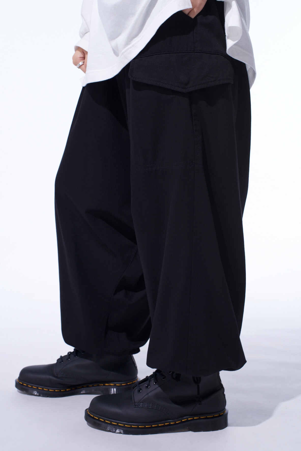 COTTON TWILL WIDE SAROUEL PANTS(S Black): S'YTE｜THE SHOP YOHJI