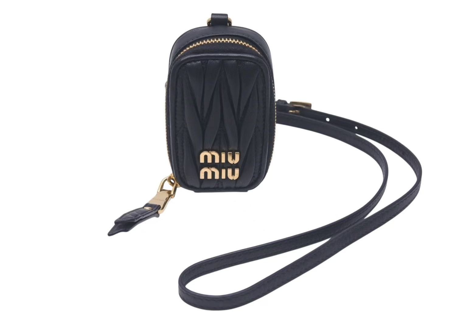 楽天市場】miumiu airpodsの通販