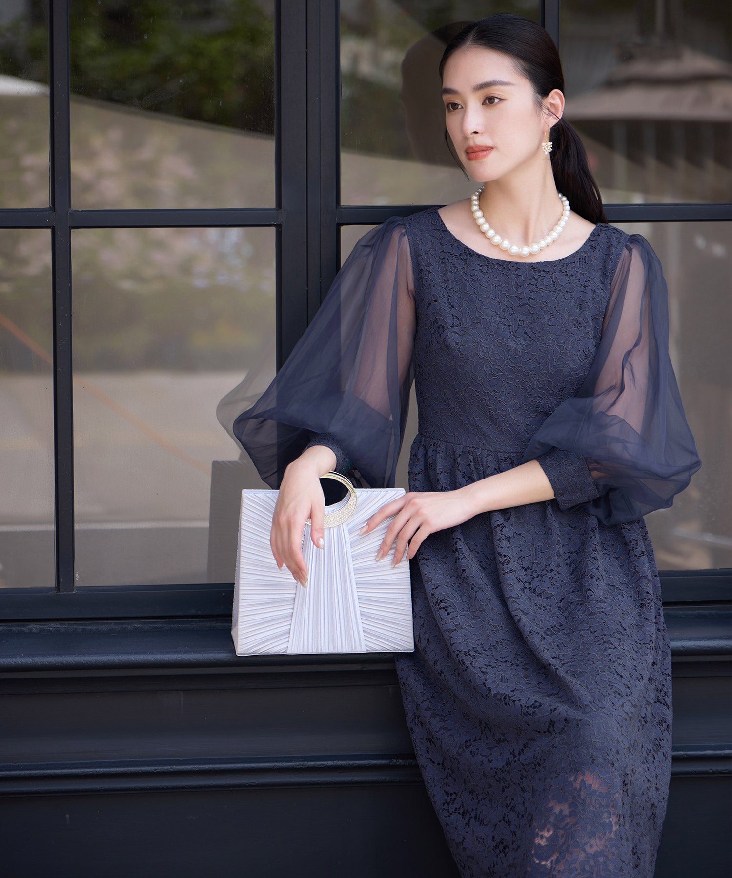 レースとシアー素材を切り替えた大人ドレスワンピースcy88620