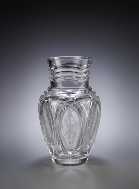 クリスタル硝子花瓶 - 国立工芸館