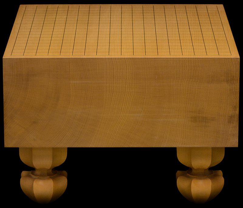 本榧足付碁盤 5寸6分（天地柾） ga50051 | 前川榧碁盤店