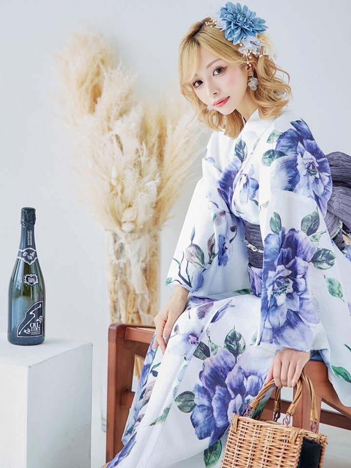 即日発送！】【浴衣】白地に水彩牡丹のクラシック浴衣 【浴衣3点