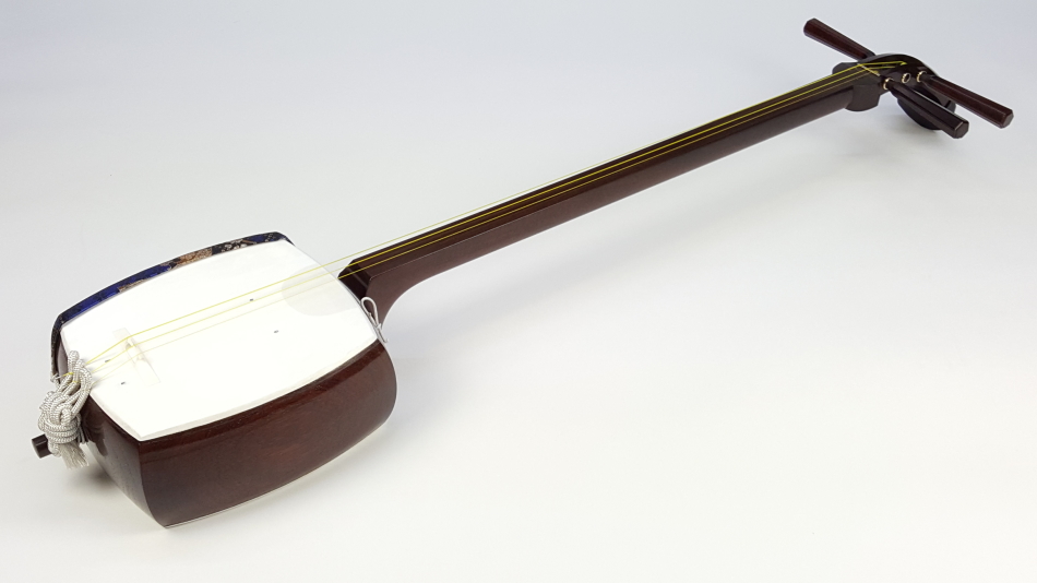 1.5寸短 金細二本溝子持ち綾杉胴 民謡三味線 1.5寸短 金細二本溝子持ち