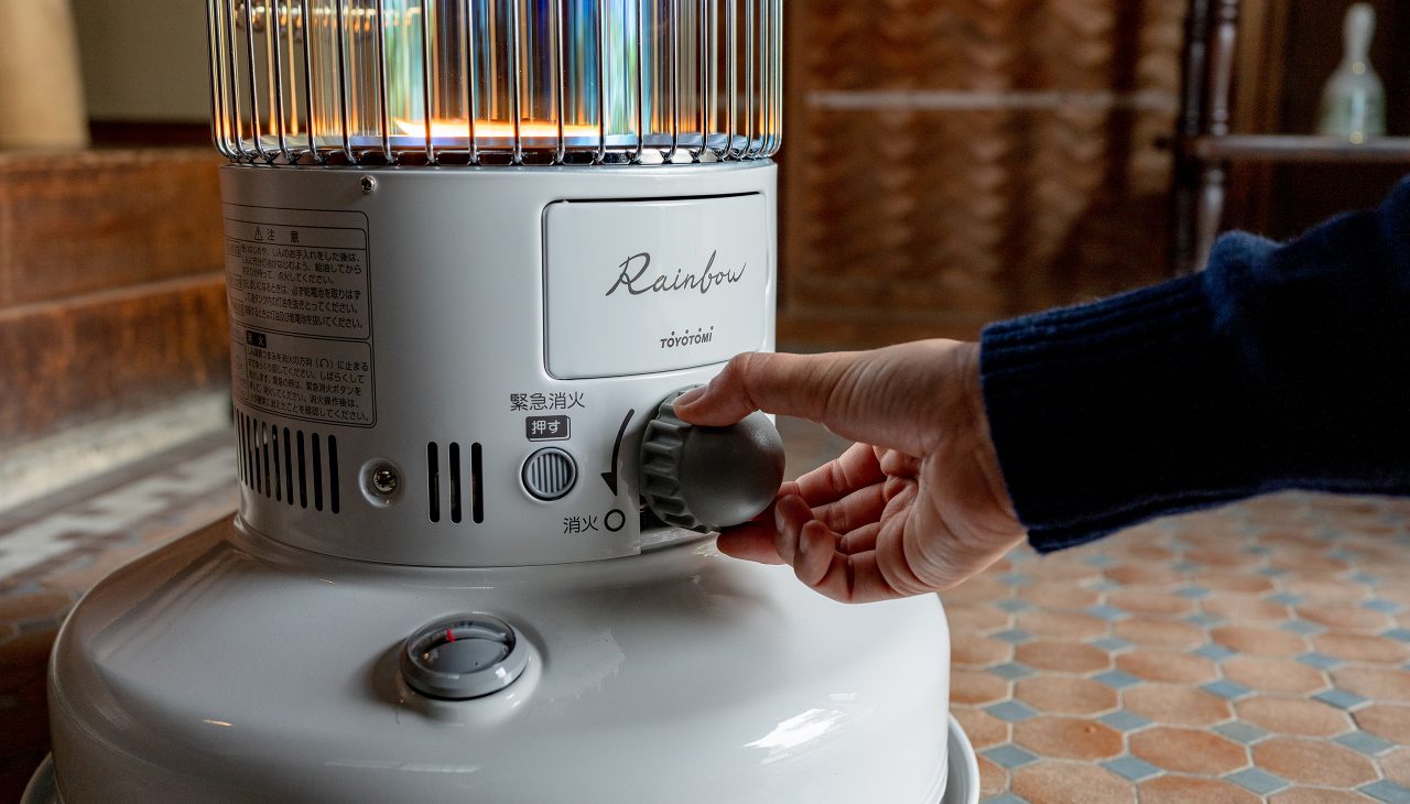 トヨトミ 対流型 石油ストーブ RB-250-W レインボー 2019年製 トヨトミ