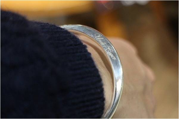 メンズの腕にもアクセントをUNDERCOVER（アンダーカバー）シルバー