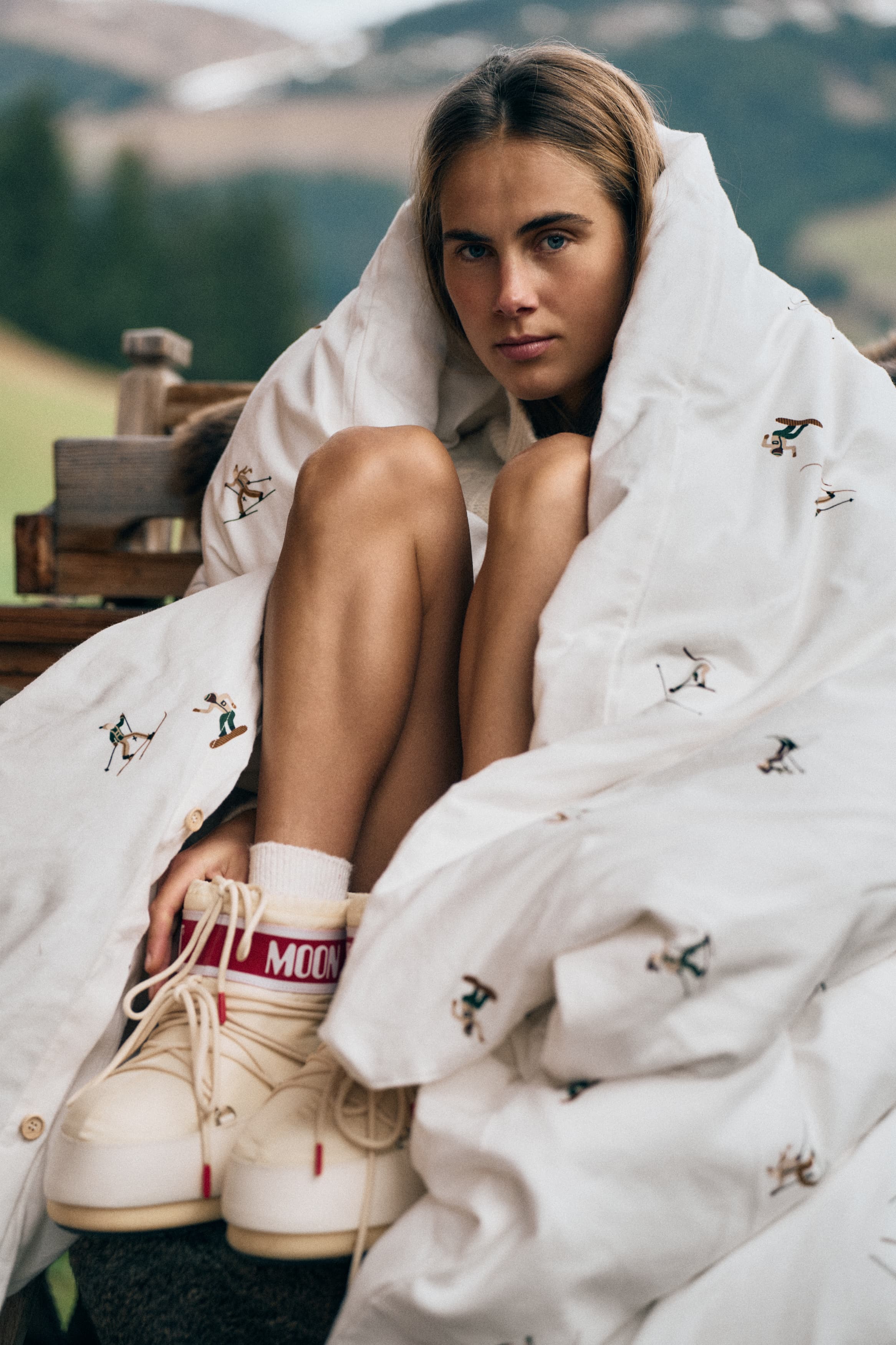 Moon Boot Icon Low 'Heart' in Cream – anitahass.com