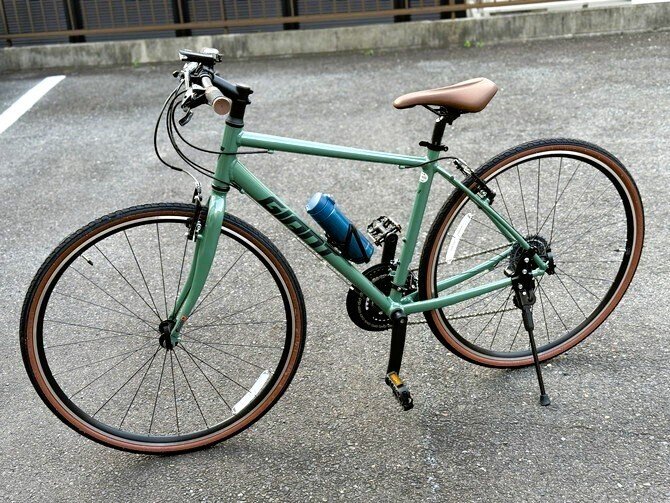 Giant クロスバイク アルミフレーム 青 ドリンクホルダー付 Giant