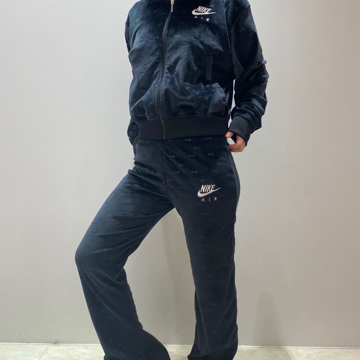 新品未使用》ナイキ レディース ベロア ジャージ 上下 セットアップ S