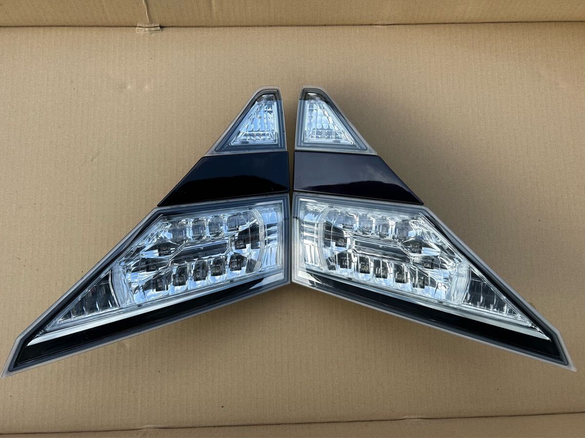 ヴェルファイア 20 純正 テールランプ リアフィニッシャー パネル 左右