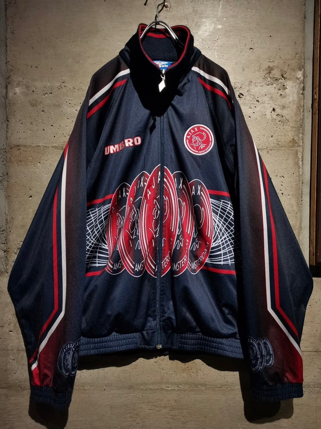 9955309a6cd05406289400c458be23