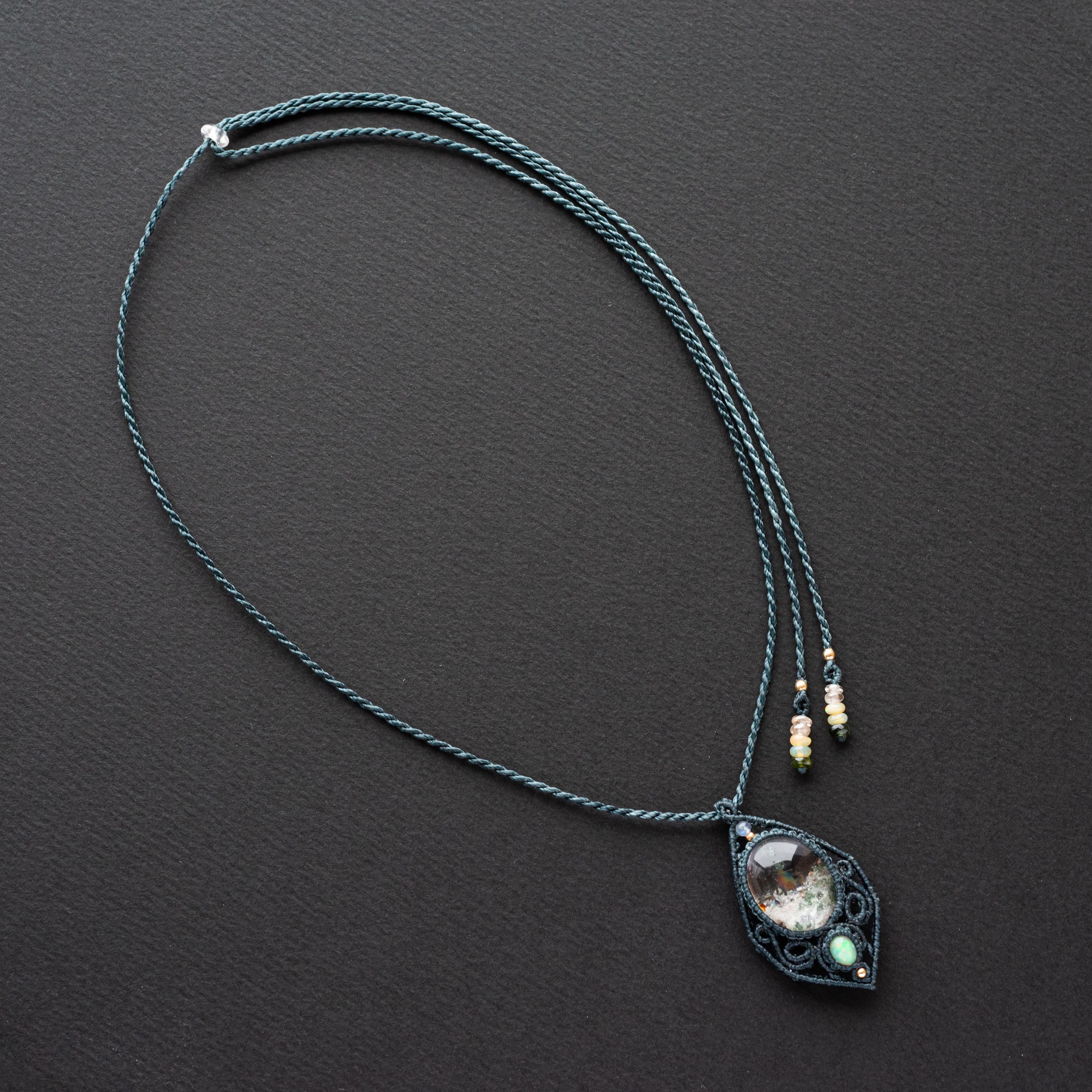 お客様オーダー品】ガーデンクォーツ+オパールのマクラメ編み 天然石
