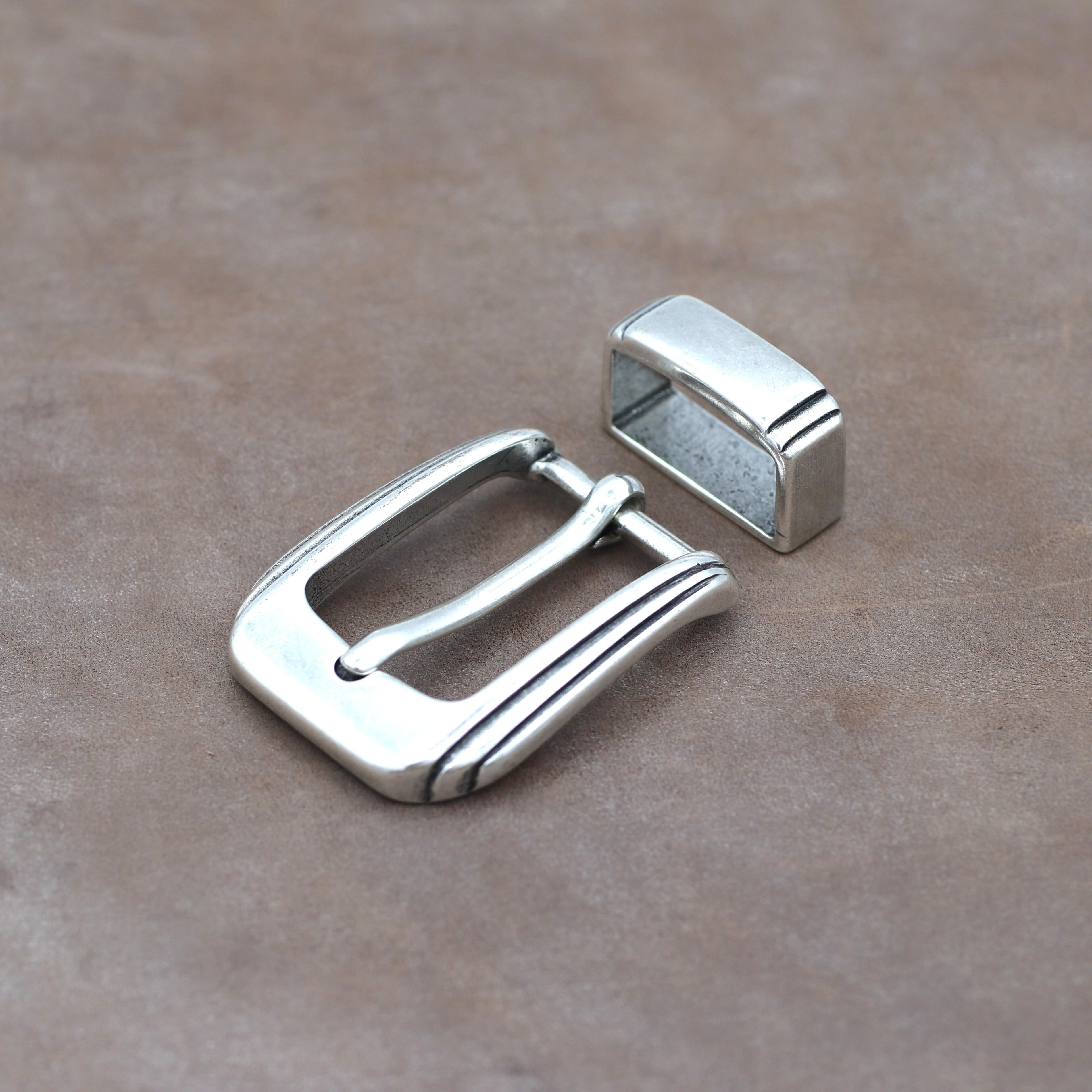 38231D】イタリア製 バックル 25mm幅 カジュアルベルト用 尾錠 装飾