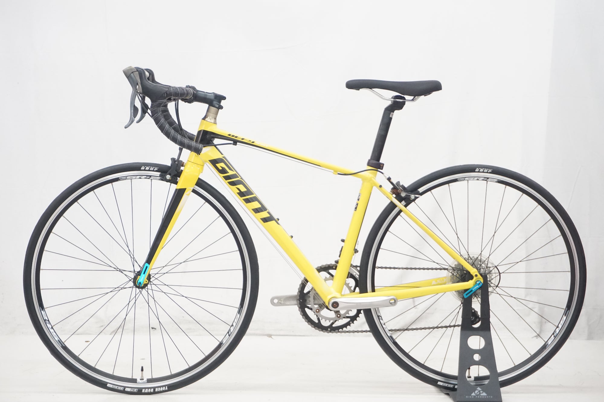 GIANT 「ジャイアント」 DEFY4 2015年モデル ロードバイク / 大阪美原