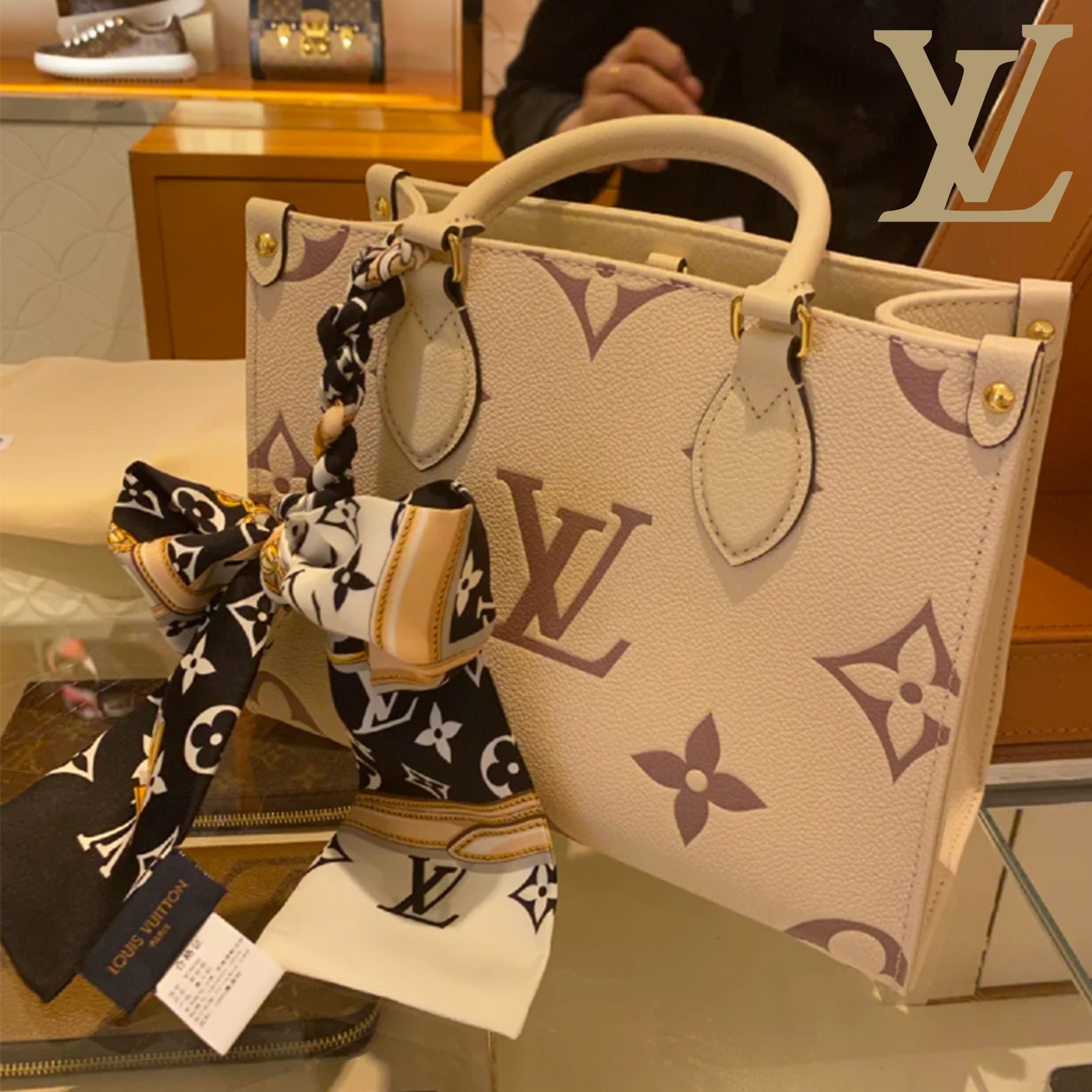 ◇NEW◇ LOUIS VUITTON バッグに付けても♪ モノグラム バンドー