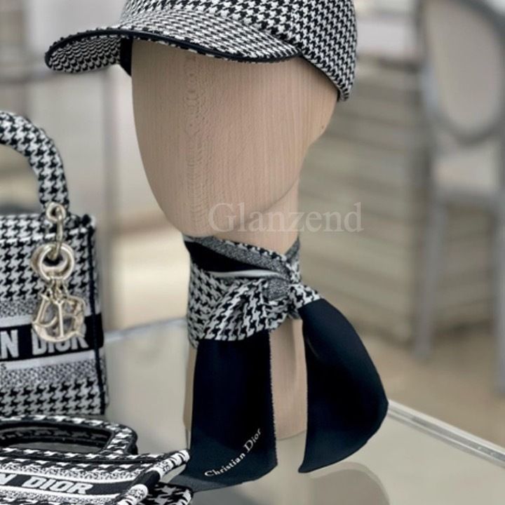 Christian Dior ミッツァ シルク ブラック千鳥格子・ 箱付き 【公式通販】