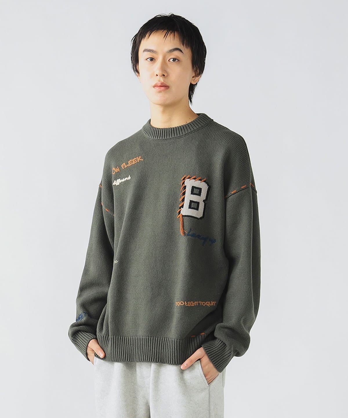 BEAMS HEART（ビームス ハート）Bイニシャル レタード クルーネック