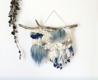 一点もの】流木 ウィービング タペストリー 『冬の森に棲むいきもの