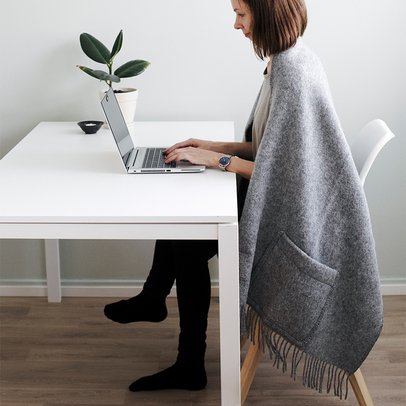 LAPUAN KANKURIT（ラプアンカンクリ）ウニ ポケットショール グレイ