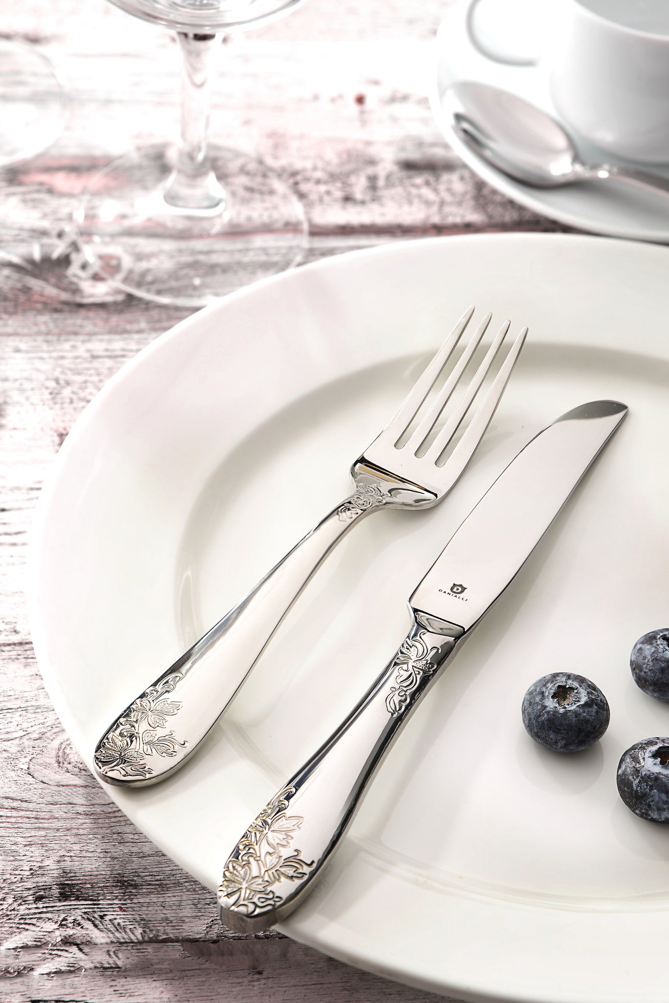 The Imperial 40-Piece Silverware Set – DANIALLI