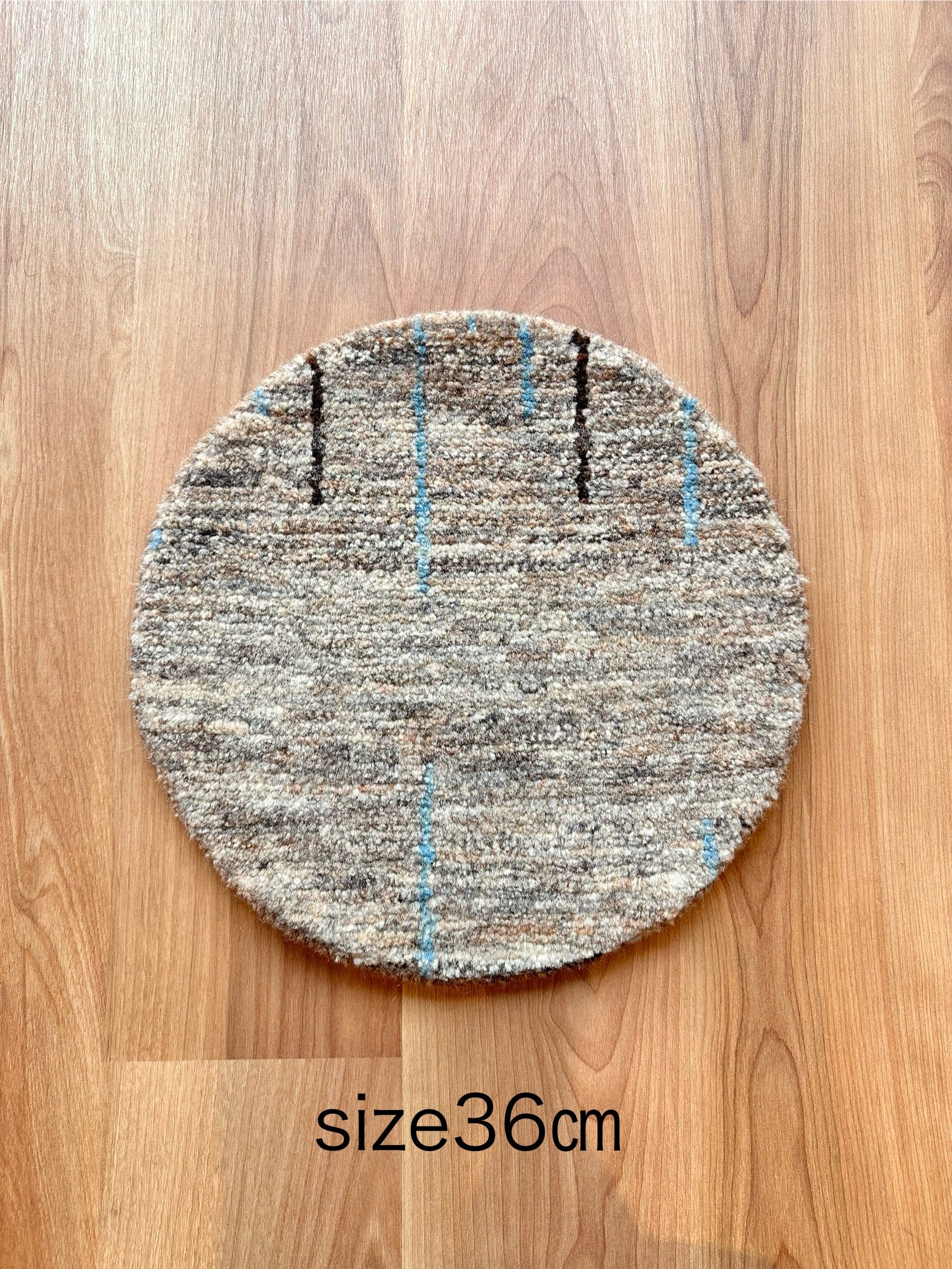 ギャッベ 円形 座布団サイズ36cm 手織り 鹿生命の樹 グレー【返品保証