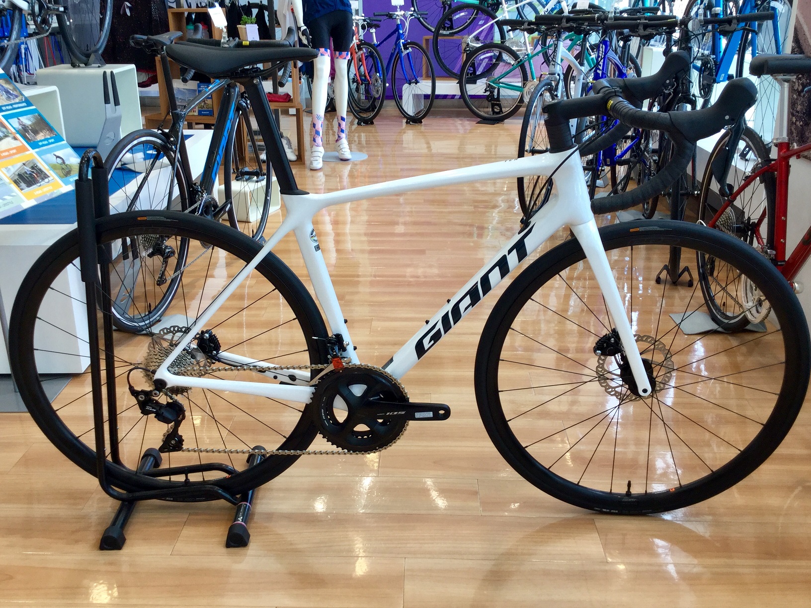 クロスバイク】今度の白はちょっと違います。ESCAPE RX3