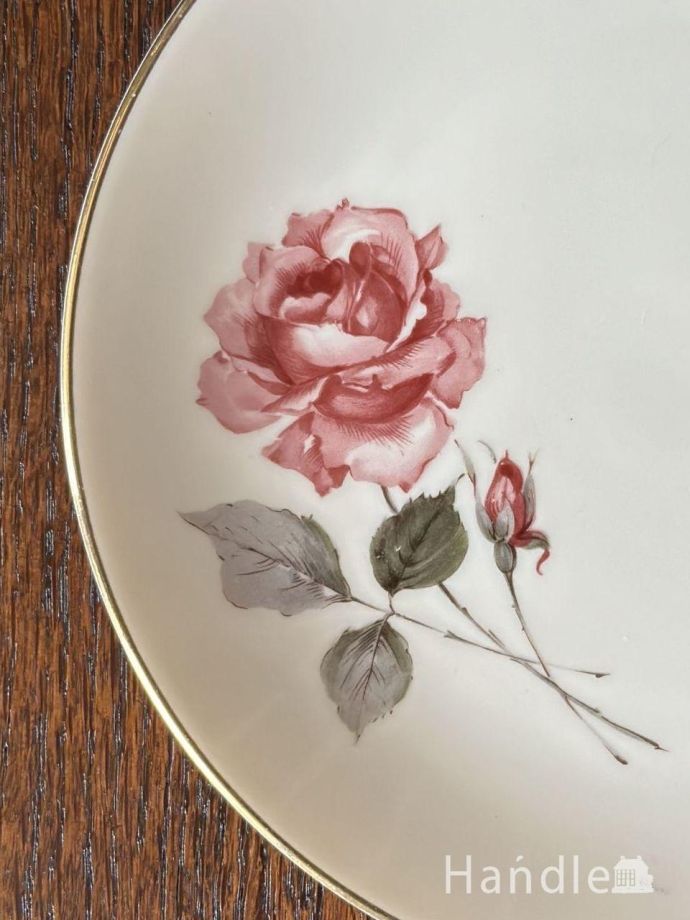 ピンクのバラが描かれたアンティークのプレート、Korokのおしゃれな皿