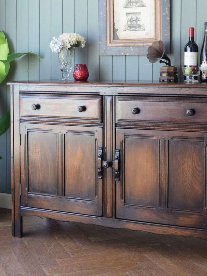 アーコール（ERCOL)社のサイドボード、イギリスから届いたおしゃれな