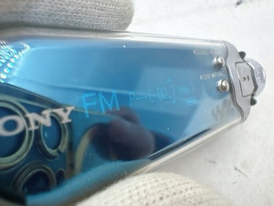 Sony Network Walkman NW-A605 Digital Music Player 512MB Blue