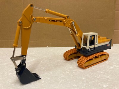 1/43 scale Tomica Dandy Komatsu pc200 excavator bagger 1st white