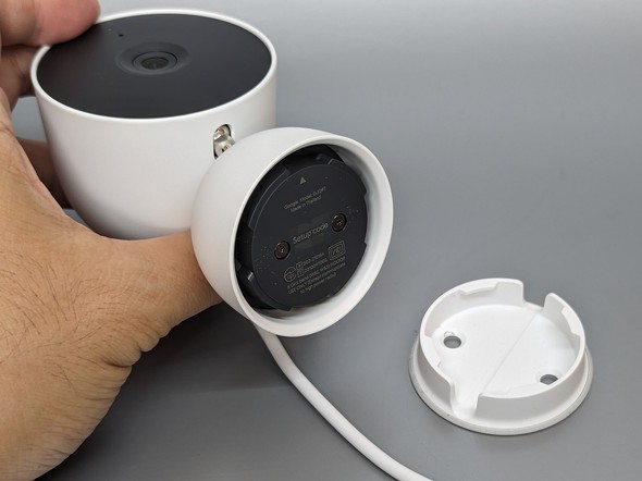 実は見た目よりもはるかにコンパクト！ 「Google Nest Cam」（屋内用