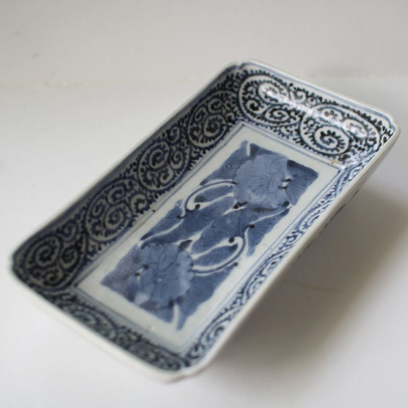 Rb-94 古伊万里 KOIMARI 蛸唐草牡丹文 長角皿 | imarimaru