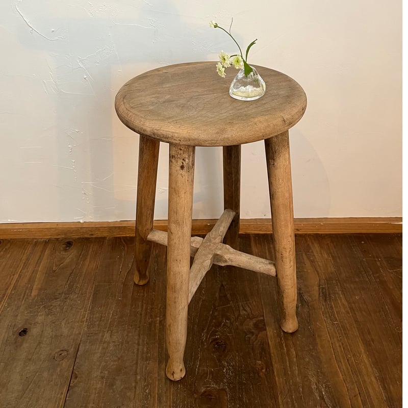 趣きのある木製の丸椅子 ヴィンテージ スツール | そら豆ガラス商店