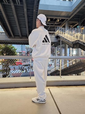 アディダス バスケットボール 001 クルーネックスウェットを使った人気