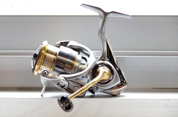 ダイワ 18フリームス2500s DAIWA（釣り） 18 フリームス LT2500S-DH