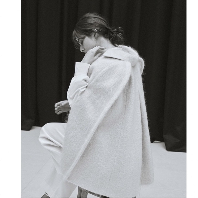 Drawer - yori シャギーケープコート ヨリ ホワイトの通販 by hana's