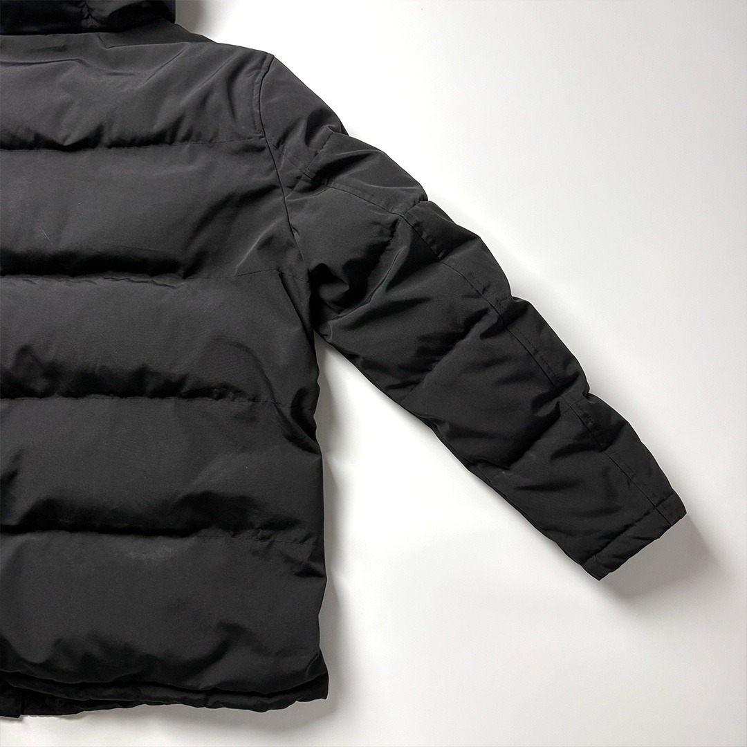 Levi´s 中綿ジャケット M ブラック ダウンジャケット パフジャケット