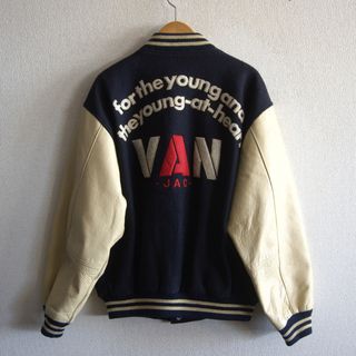 VAN Jacket（スタジャン ・ レッド/赤色系）のフリマアイテム一覧