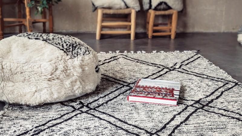 モロッコラグ ベニワレンのプフ60㎝×20㎝「モロッコインテリアのHibou