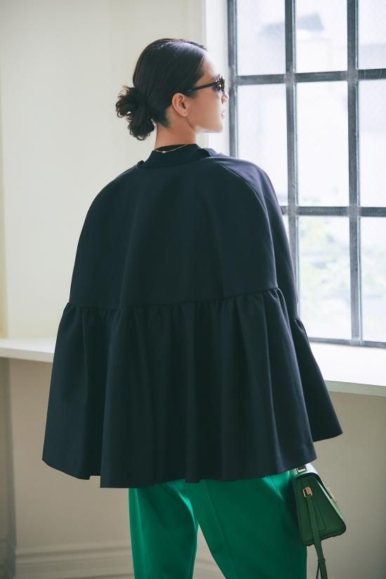 ダブルクロスフレアショートコート(ブラック) - seventen