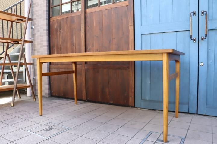 unico(ウニコ)のSIGNE(シグネ)シリーズのダイニングテーブル/160です