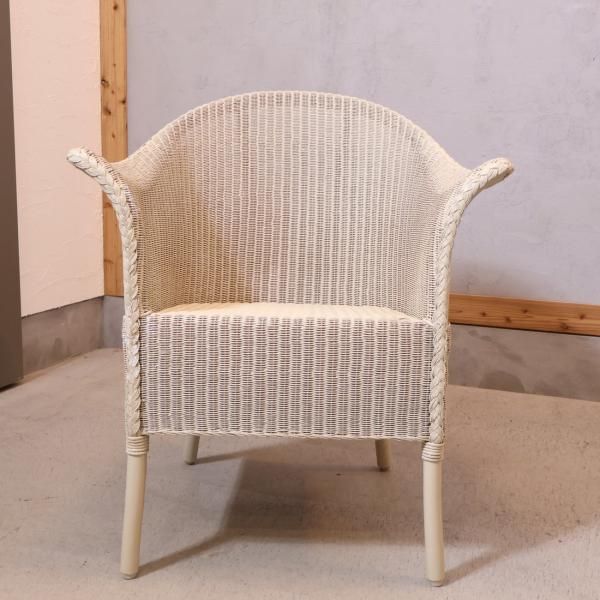 LLOYD LOOM(ロイドルーム)のNo.64 アームチェアです。ペーパーコードを