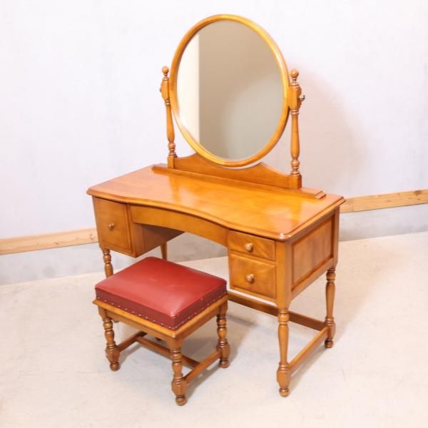 横浜クラシック家具 Daniel(ダニエル)のアーリーアメリカンシリーズ A