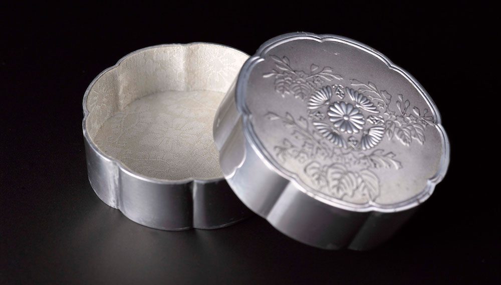 ボンボニエールとは？”皇室の華”の歴史と物語 ｜ 和樂web 美の国