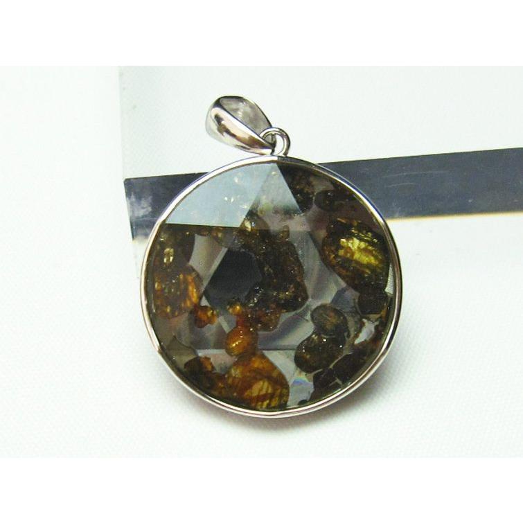 パラサイト隕石 かんらん石 大衛星 ペンダント t453-2902 : 誠安天然石