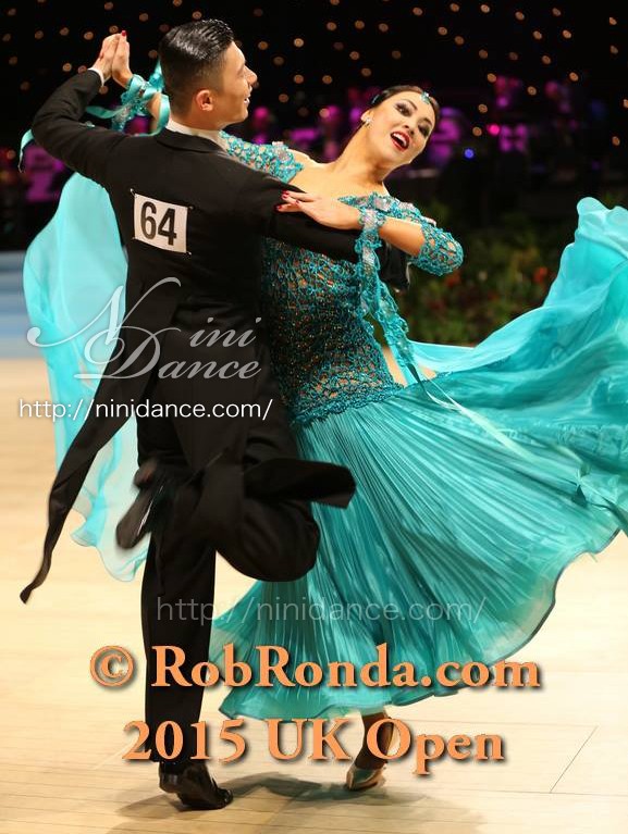 社交ダンスラテンドレスデモパーティーエメラルドグリーンMサイズ