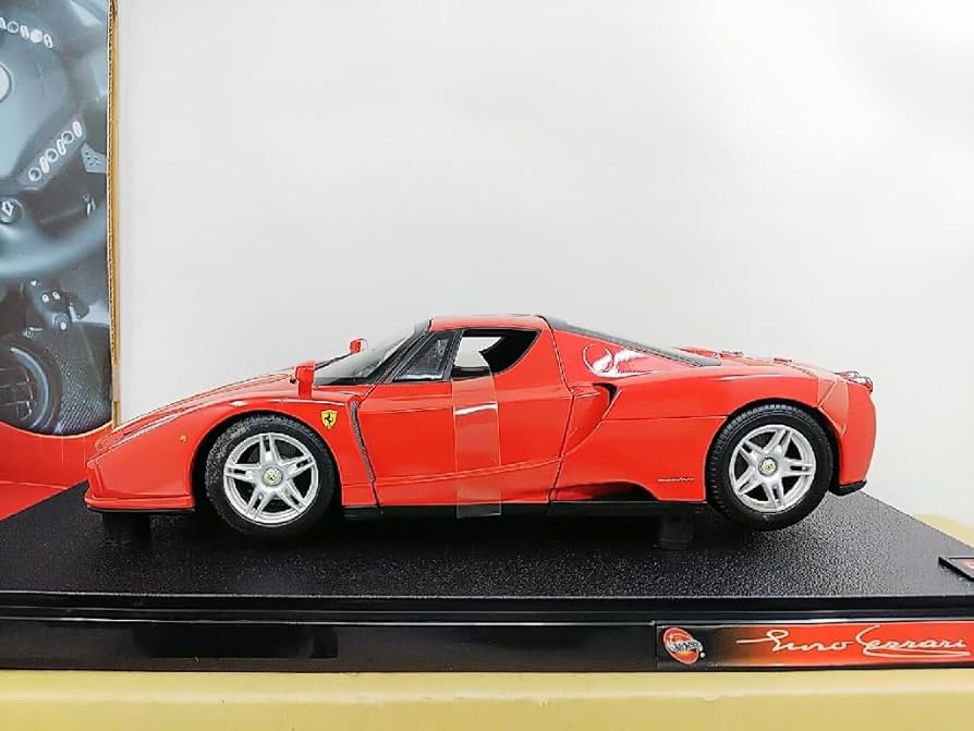 Amazon | □ 1/18 Enzo Ferrari レッド エンツォ・フェラーリ ダイ
