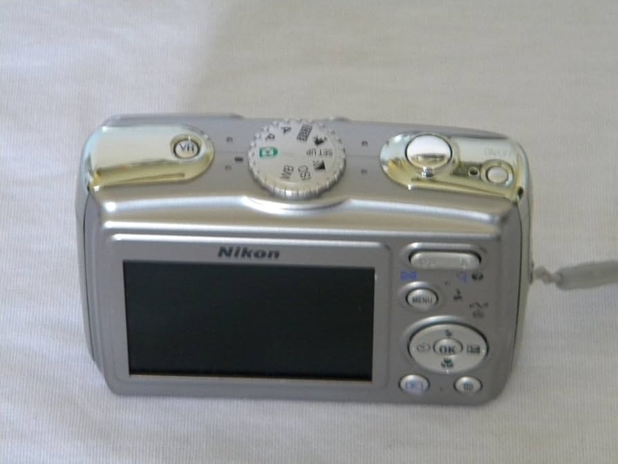 Amazon.com : Nikon Coolpix P4 8.1MP Digital Camera with 3.5x