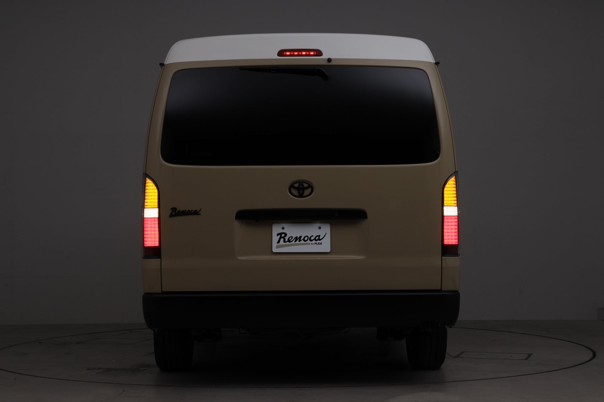 ハイエース専門店を全国展開するFLEX（フレックス）が、ハイエース用