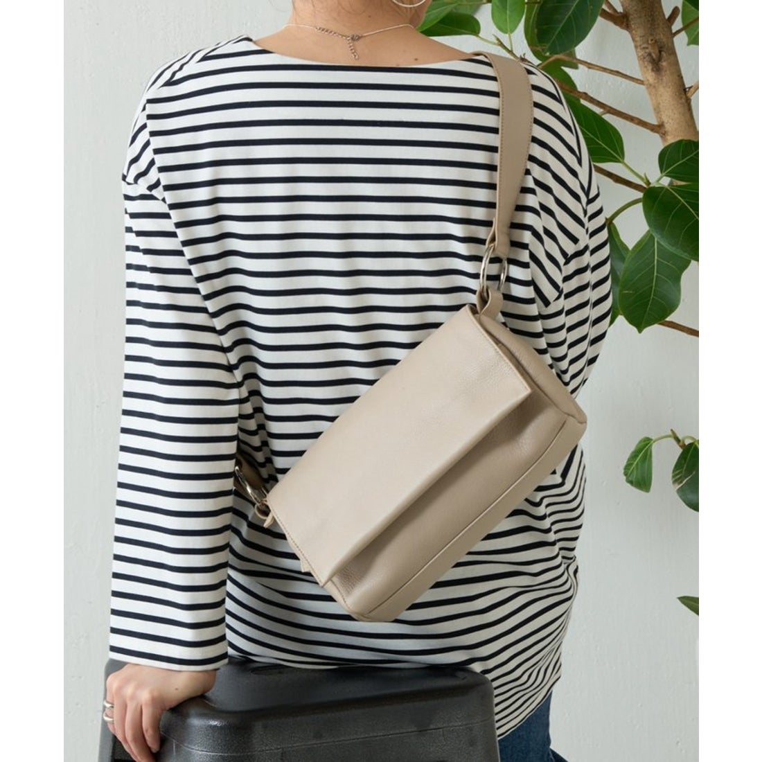 ビアズリー BEARDSLEY レザーボディバッグ （beige） -靴